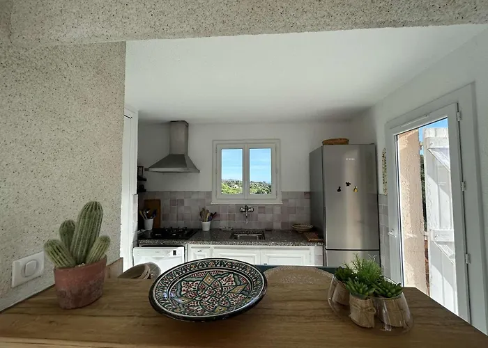 Sm075-034 Sainte Maxime Semaphore De T4 Avec Piscine Terrasse סן-מקסים