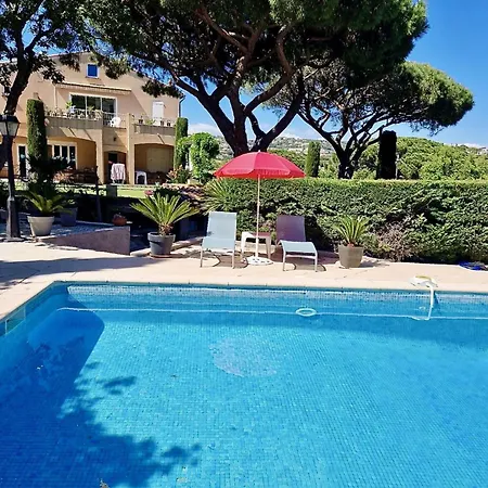 Sm075-034 Maxime Semaphore De T4 Avec Piscine Terrasse * Sainte-Maxime